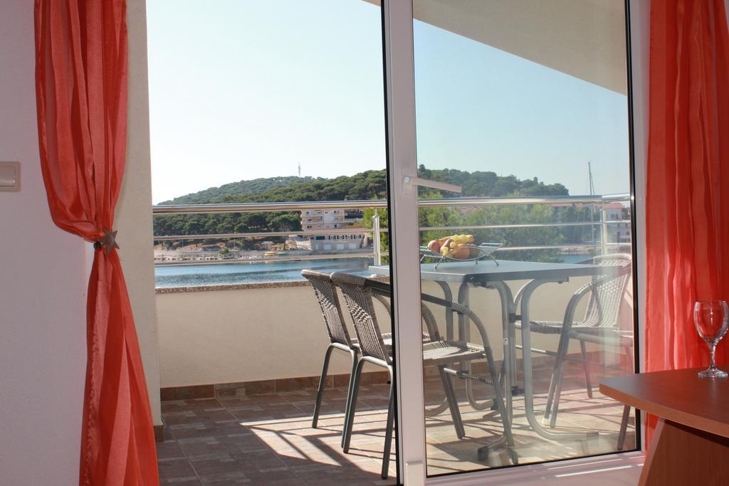 Apartment Roko *